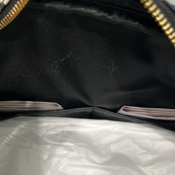 Vera Bradley Bowler Ikat Spots - Picture 11 of 16